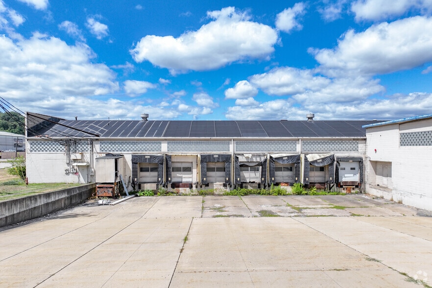 More Photos Of 1729 Pennsylvania Ave, Monaca Manufacturing For Lease