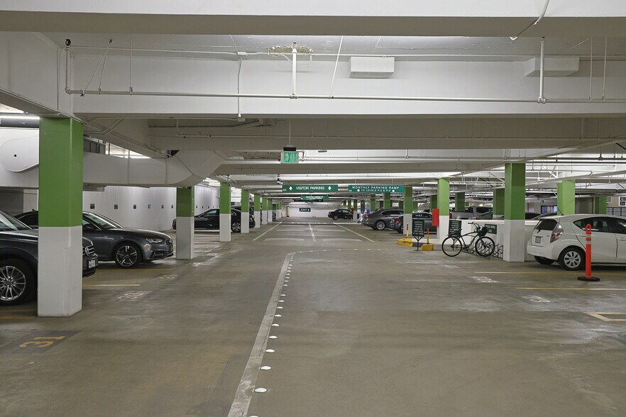 More Photos Of 1880 Century Park E, Los Angeles Office For Lease