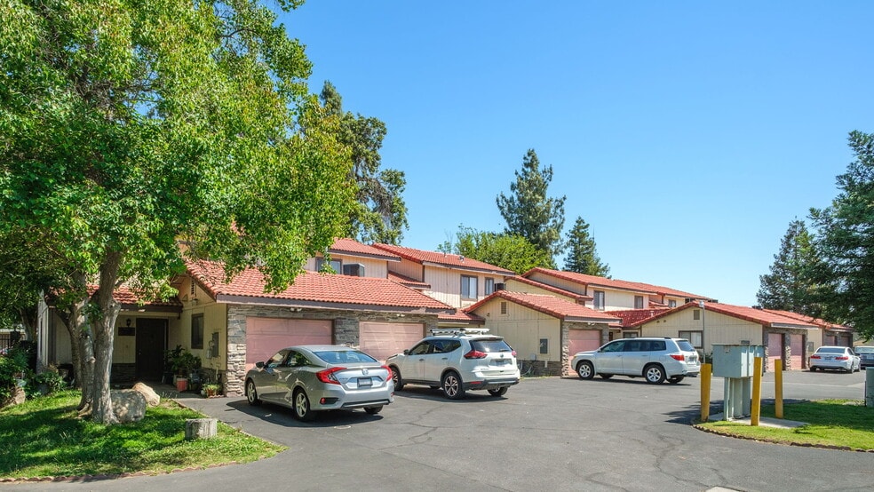 More Photos Of 4308 E Woodward Ave, Fresno Apartments For Sale