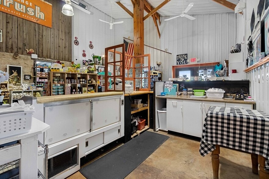 More Photos Of 6216 WI-42, Egg Harbor General Retail For Sale