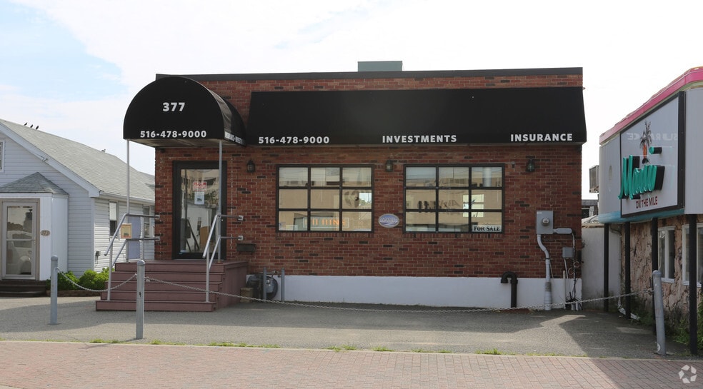 Primary Photo Of 377 Woodcleft Ave, Freeport Storefront Retail Residential For Sale