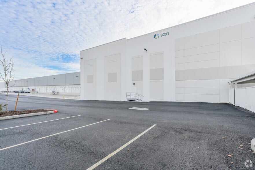 More Photos Of NE Corner E. Marginal Way S. & S. Boeing Access Rd, Tukwila Unknown For Lease