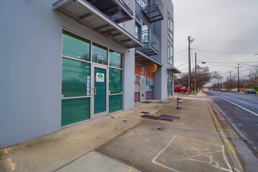 More Photos Of 2931 E 12th St, Austin Apartments For Sale