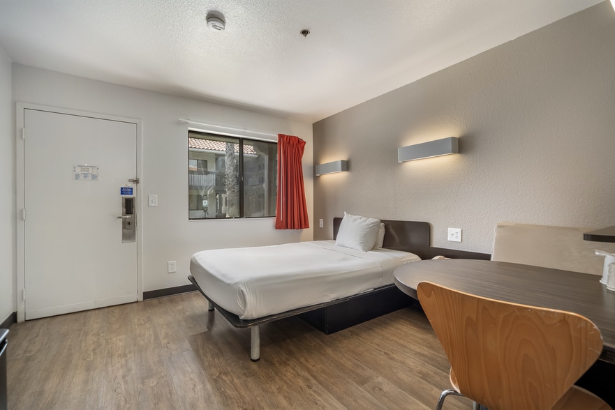 More Photos Of 750 Raintree Dr, Carlsbad Hotel For Sale