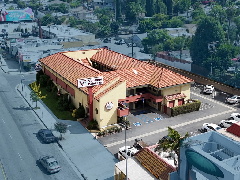 Primary Photo Of 21706 Ventura Blvd, Woodland Hills Hotel For Sale