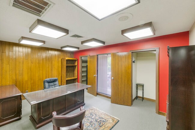 More Photos Of 1719 E 71st St, Tulsa Office Residential For Sale