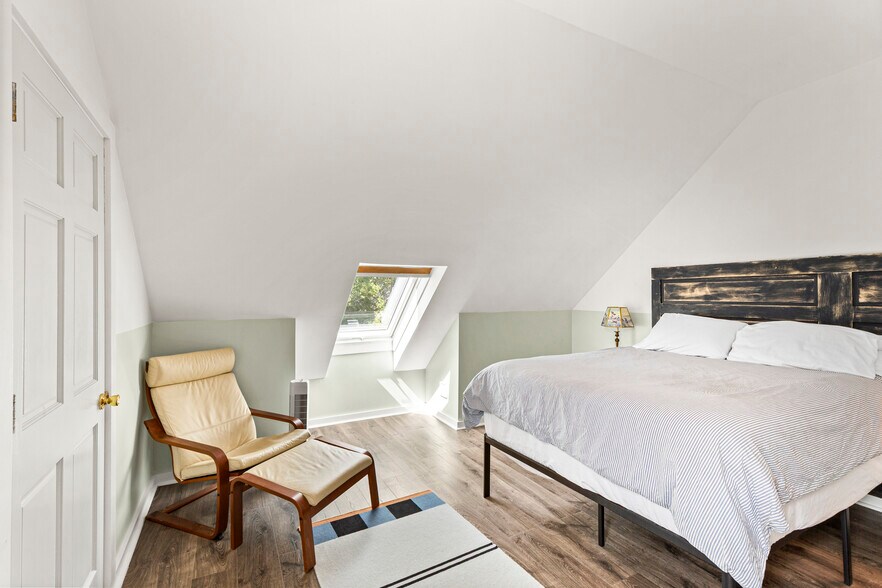 More Photos Of 56 Elm St, Camden Storefront For Sale