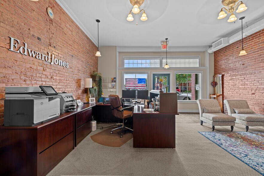 More Photos Of 207 N Water St, Elizabeth City Office For Sale