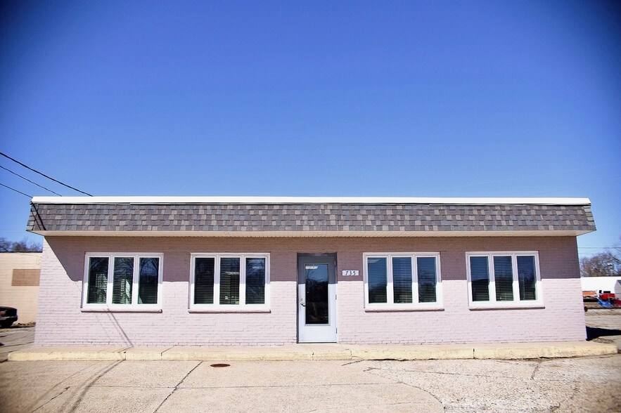 Primary Photo Of 735 Crofton St SE, Grand Rapids Warehouse For Lease
