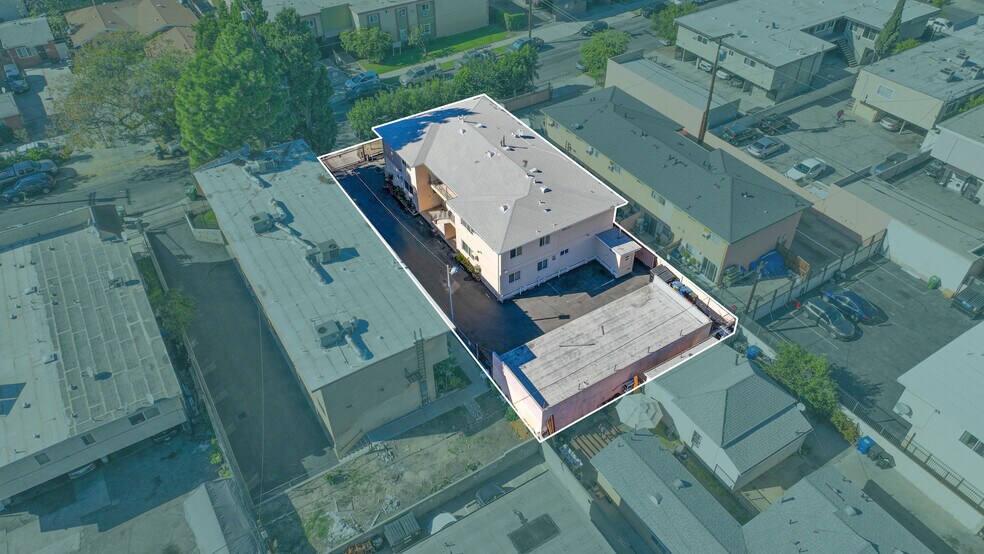 More Photos Of 6934 Hinds Ave, North Hollywood Apartments For Sale