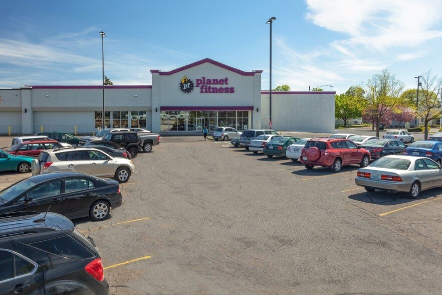 More Photos Of 2282 N Ash St, Spokane Health Club For Sale