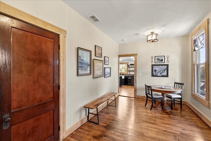 More Photos Of 221 Woodford St, Lawrenceburg Office For Sale