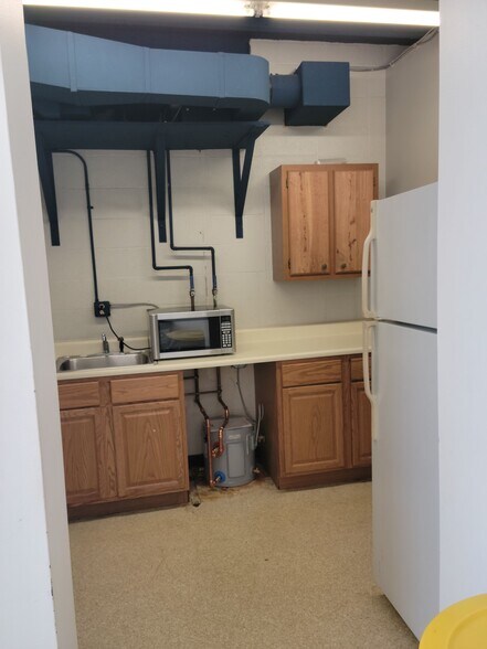 More Photos Of 8210 E Main St, Alexandria Bank For Sale