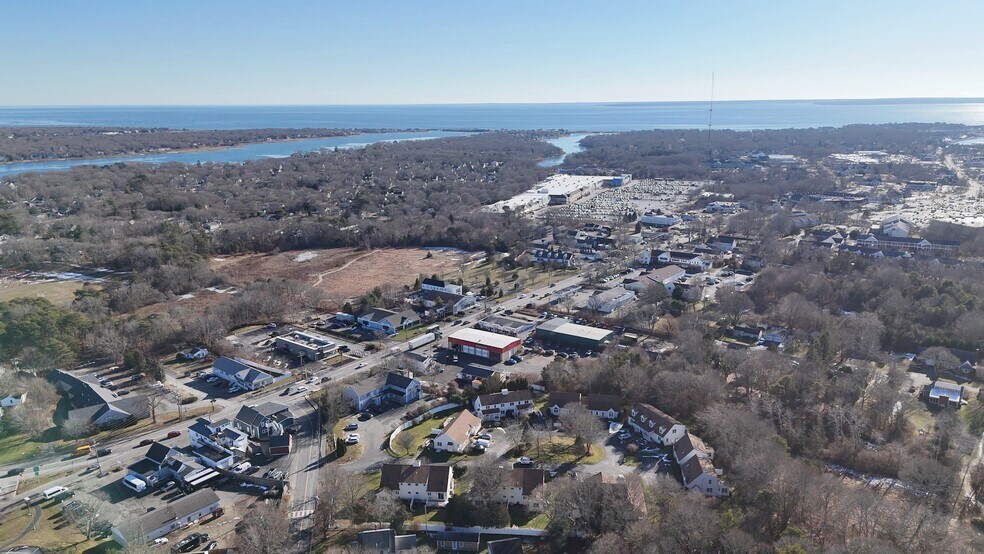 More Photos Of 236-242 Teaticket Hwy, East Falmouth Freestanding For Lease