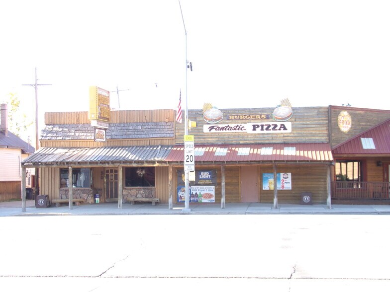 More Photos Of 30 E Pine St, Pinedale Bar For Sale