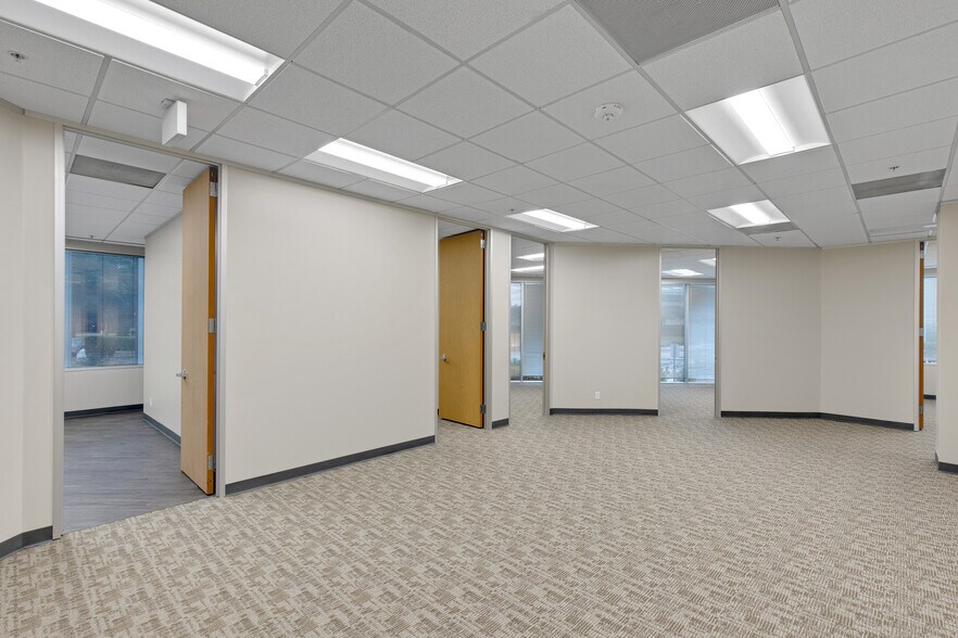 More Photos Of 1400 Broadfield Blvd, Houston Office For Lease