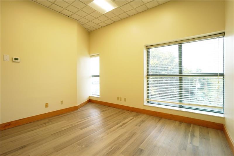 More Photos Of 10431 Perry Hwy, Wexford Office For Sale