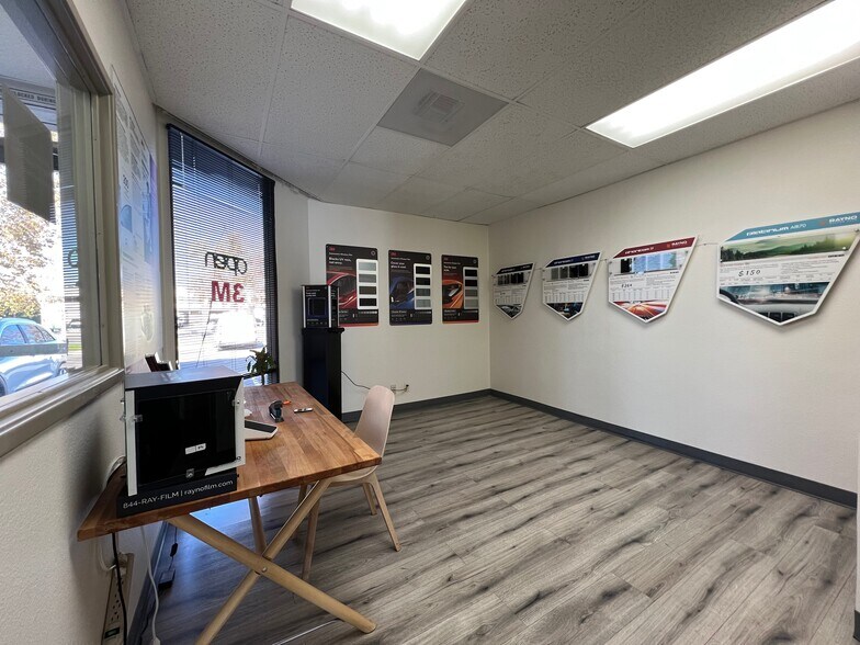 More Photos Of 22651 Lambert St, Lake Forest Light Manufacturing For Lease