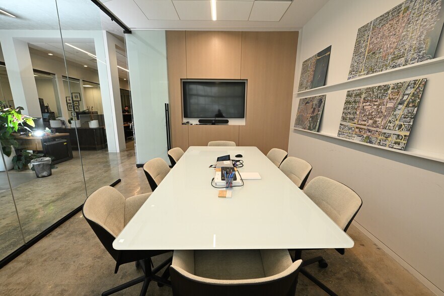 More Photos Of 2319 N Miami Ave, Miami Office For Lease