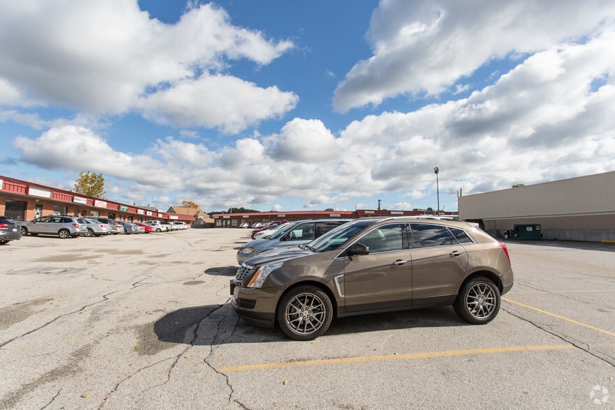 More Photos Of 129-131 E Main St, Webster Unknown For Lease