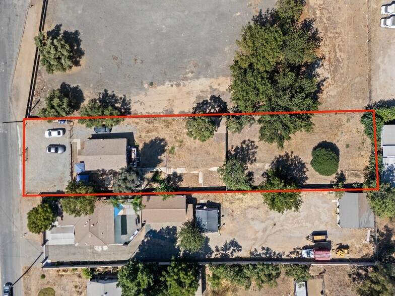 More Photos Of 10930 Limonite Ave, Jurupa Valley Land For Sale