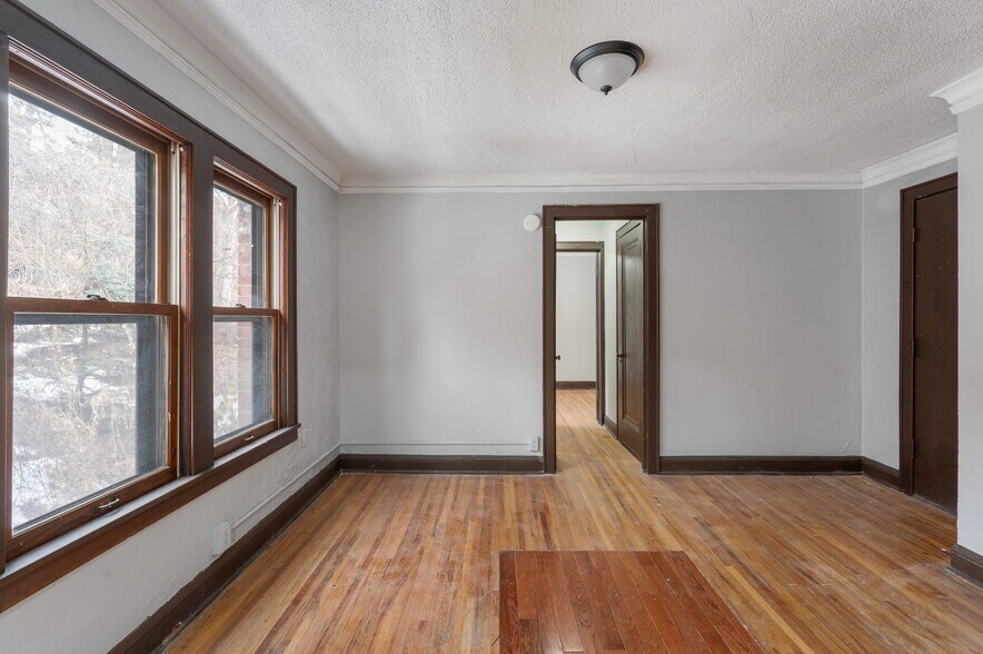 More Photos Of 487 Grand Ave, Saint Paul Apartments For Sale