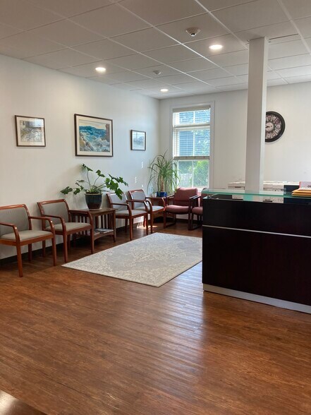 More Photos Of 49 Boston Post Rd, Waterford Office For Lease