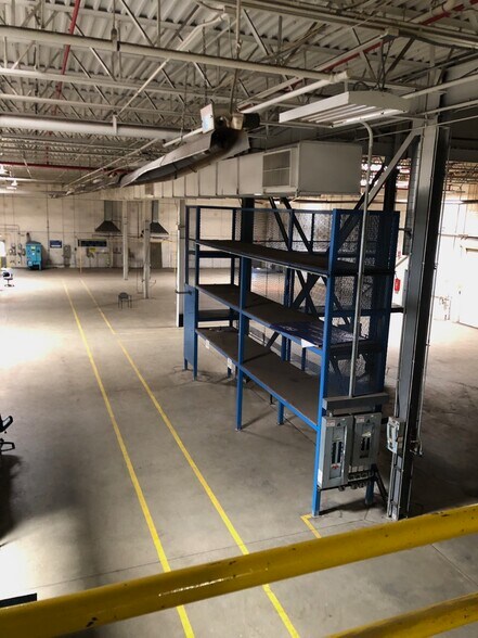 More Photos Of 28800 N. Energy Drive, Green Oaks Warehouse For Lease