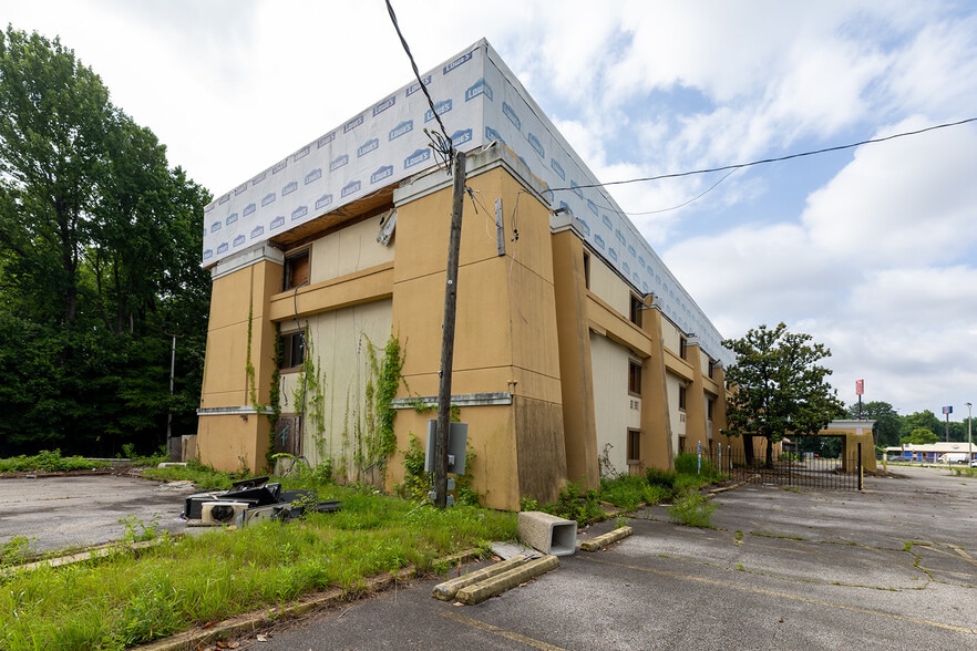 More Photos Of 6020 Shelby Oaks Dr, Memphis Hotel For Sale
