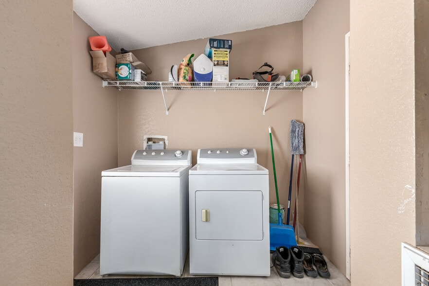 More Photos Of 50150 W Julie Ln, Maricopa Warehouse For Sale