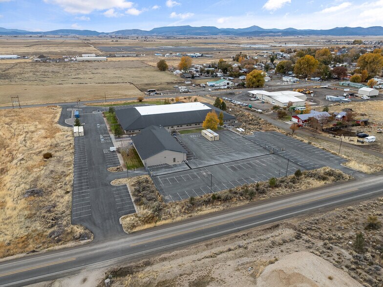 More Photos Of 1301 S G St, Lakeview Industrial For Sale