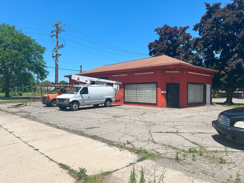 More Photos Of 60 Southfield Rd, Ecorse Bank For Sale