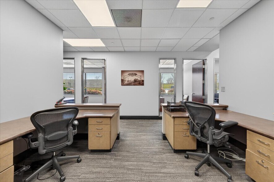 More Photos Of 7060 N Fresno St, Fresno Office For Lease