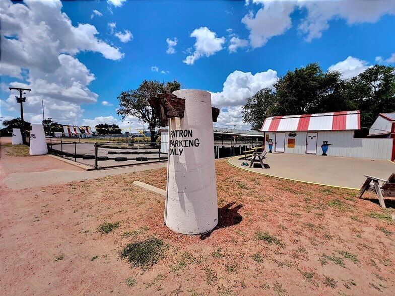 More Photos Of 14683 OK-44A, Lone Wolf Amusement Park For Sale