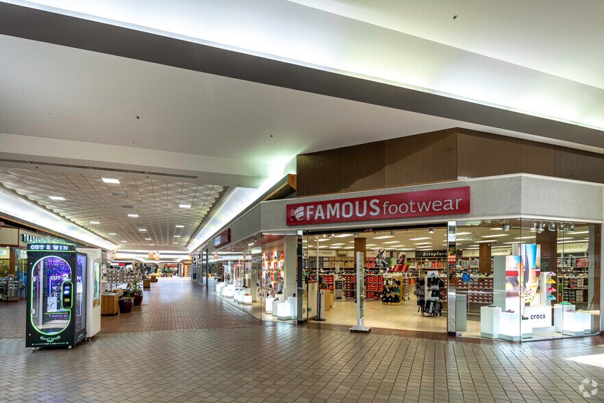 More Photos Of 2259 S 9th St, Salina Unknown For Lease