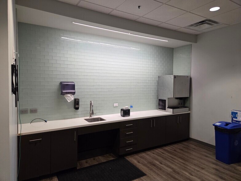 More Photos Of 4609 Regent Blvd, Irving Loft Creative Space For Lease