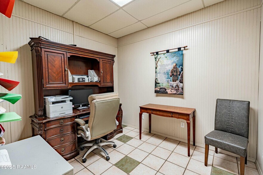 More Photos Of 1312 W Admiral Doyle Dr, New Iberia Industrial For Sale
