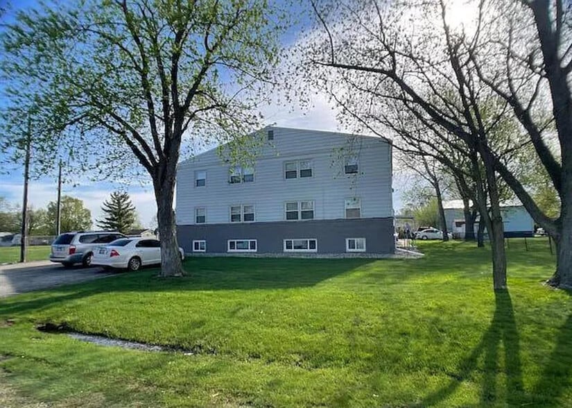 More Photos Of 522 N Main St, Hanna City Apartments For Sale
