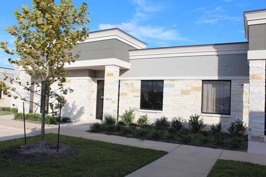 More Photos Of 25145 Star Ln, Katy Office For Sale