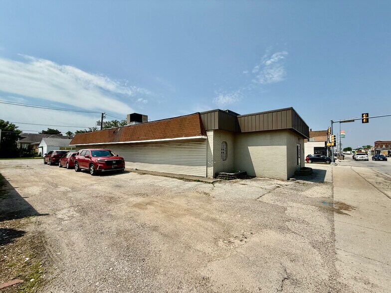 More Photos Of 8743 Ogden Ave, Lyons Office For Sale