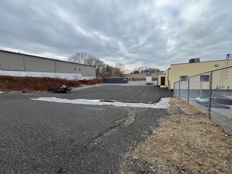 More Photos Of 36 Colorado Ave, Warwick Land For Lease