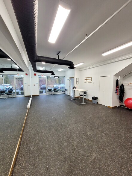 More Photos Of 5489 Byrne Rd, Burnaby Light Manufacturing For Sale