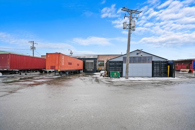More Photos Of 3100 S Homan Ave, Chicago Warehouse For Sale