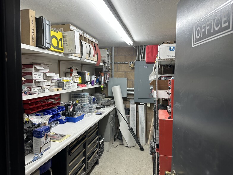 More Photos Of 2344 Conestoga Dr, Carson City Auto Repair For Sale