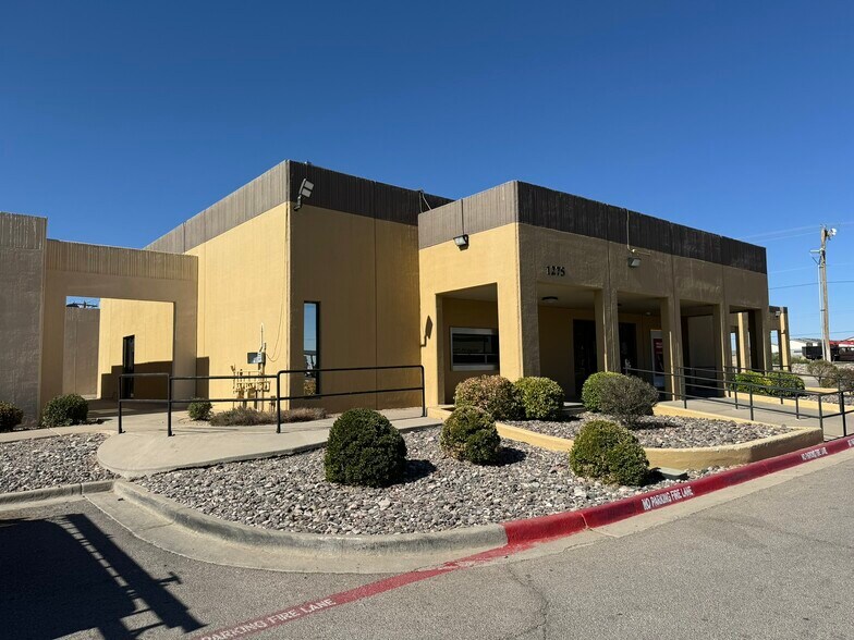 More Photos Of 1275 Country Club Rd, Santa Teresa Bank For Lease