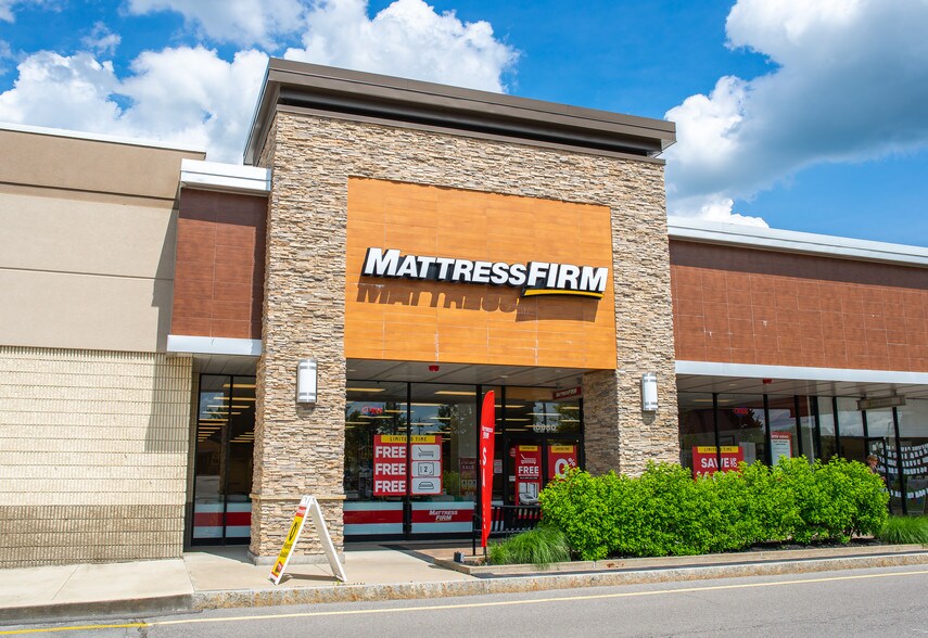 More Photos Of 10574-10650 Perry Hwy, Wexford Unknown For Lease