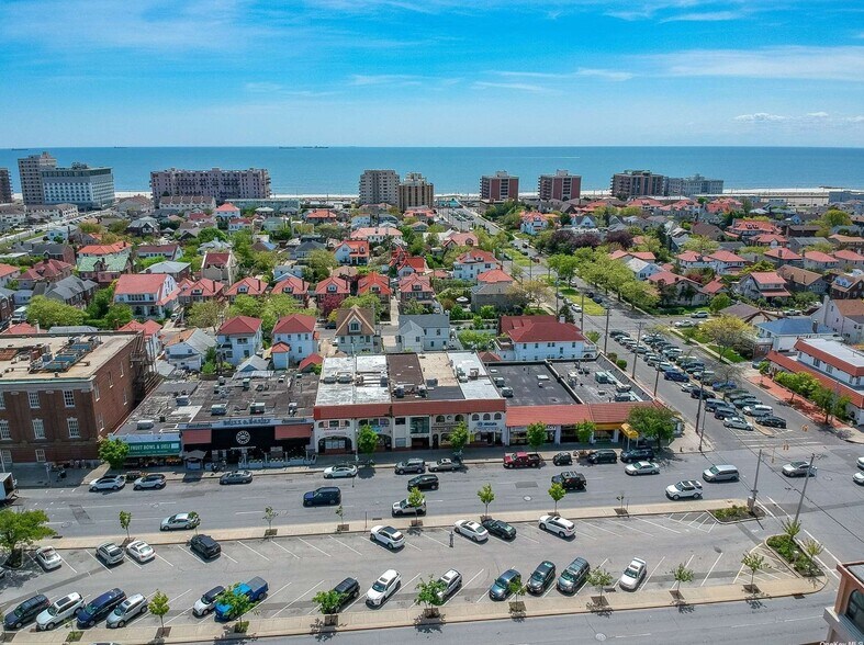 More Photos Of 166 W Park Ave, Long Beach Storefront Retail Office For Sale