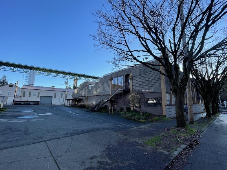 More Photos Of 6600 N Baltimore Ave, Portland Warehouse For Sale