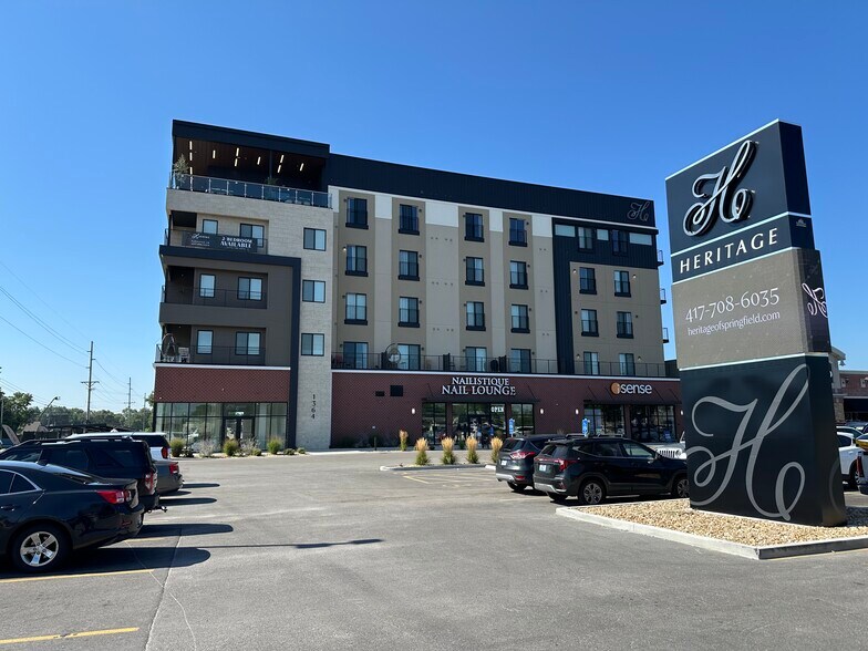 More Photos Of 1364 E Battlefield St, Springfield Apartments For Lease