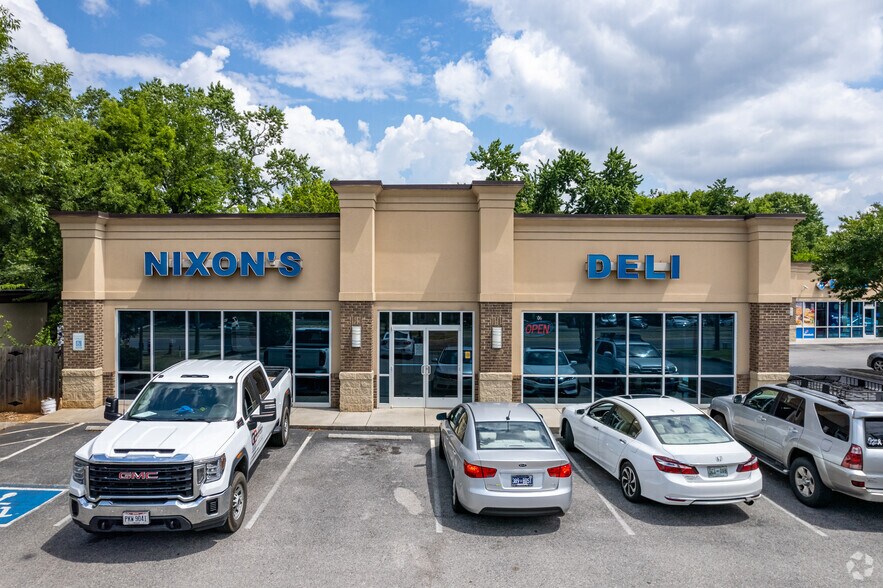 More Photos Of 7419 Middlebrook Pike, Knoxville General Retail For Lease